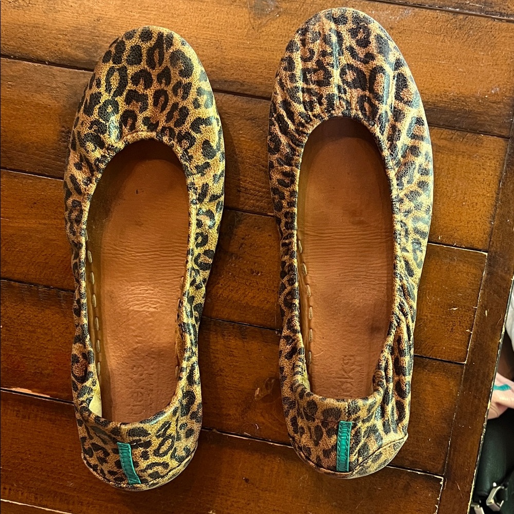 Leopard Print tieks Women's Flats